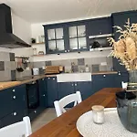 Agreable Maison De Ville En Bord De Mer